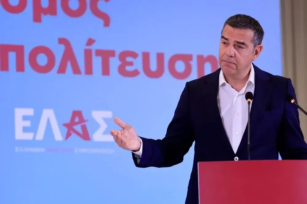 Το απίστευτο πολιτικό θράσος Τσίπρα: εγκαλεί την κυβέρνηση για τα μέτρα πρόληψης για τις φωτιές