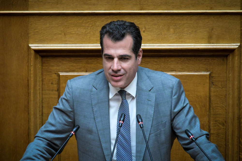 Σκληρό μήνυμα Πλεύρη: Καμία εξέταση ασύλου αν επαναληφθεί στα ελληνικά νησιά ό,τι έγινε στη Θέουτα (video)