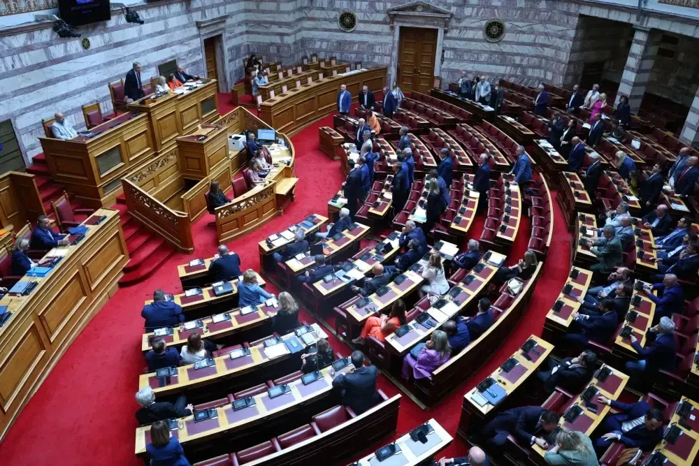 Η αναταραχή γύρω μας και η πολιτική συζήτηση στην Ελλάδα