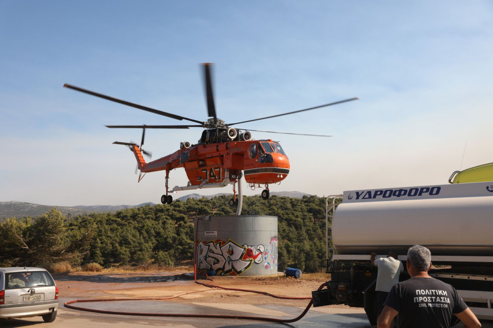 Η μάχη των Erickson με τις φλόγες, ο ανεφοδιασμός και ο ρόλος των έργων Antinero (video)