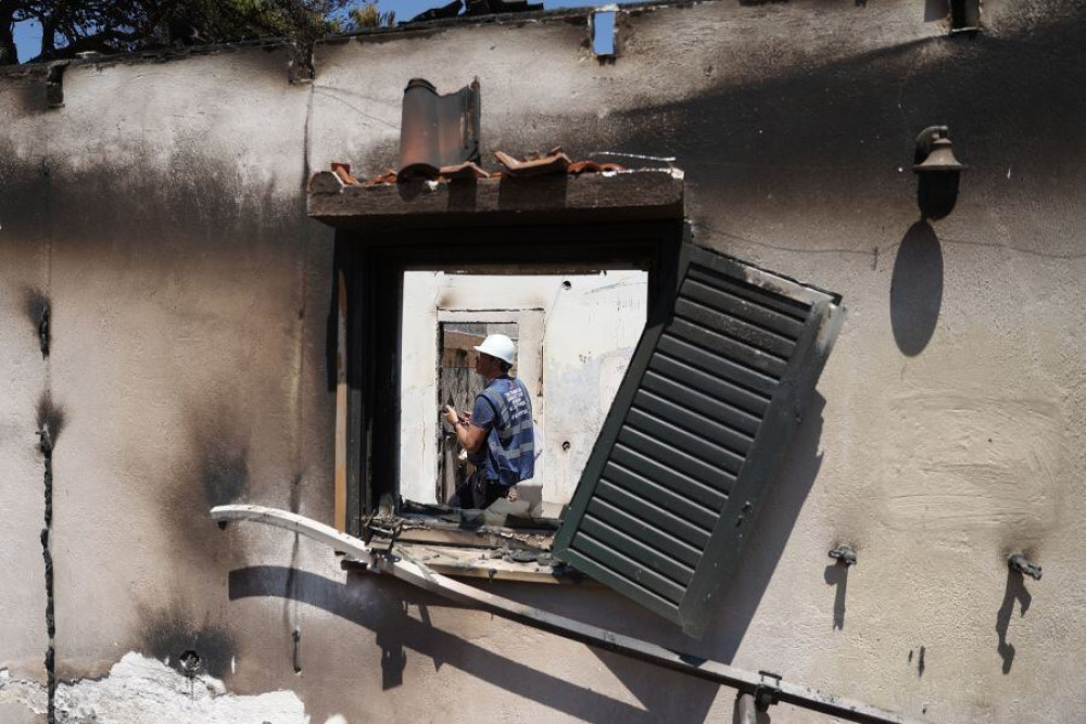 Κώστας Κατσαφάδος: Από τη Δευτέρα οι αιτήσεις για τους πυρόπληκτους - Πότε θα μπουν τα χρήματα (video)