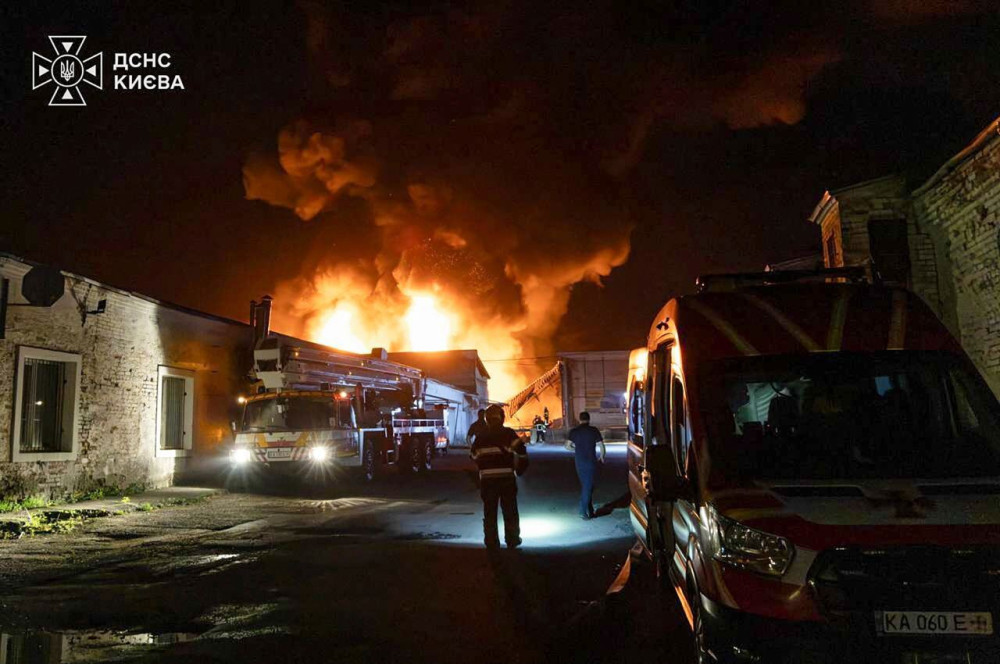 Ρωσικό σφυροκόπημα με πυραύλους σε Κίεβο και Οδησσό (video)