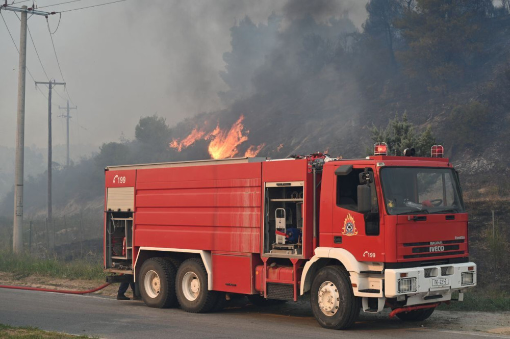 Γρεβενά: φωτιά σε δασική έκταση στο Περιβόλι