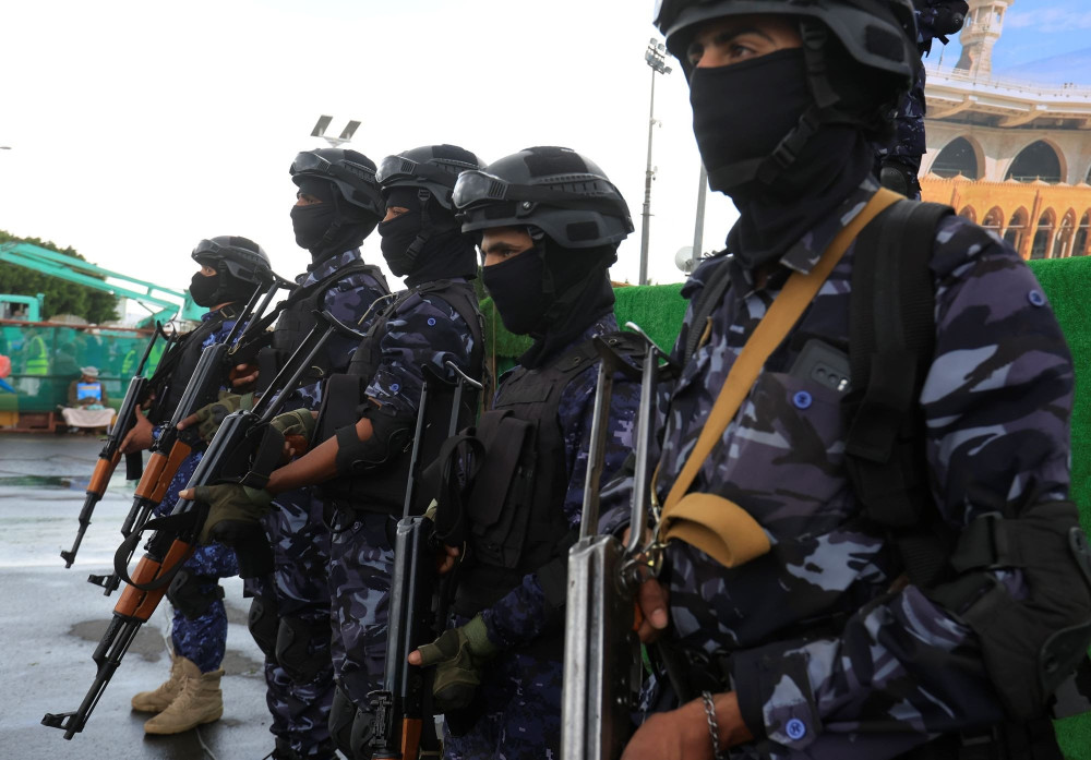 Πύραυλος των Χούθι χτύπησε το αεροδρόμιο του Ριάντ - Δεκάδες τραυματίες (video)