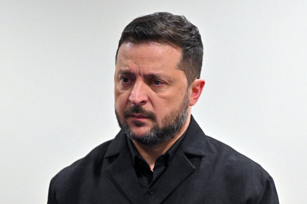 Ούρσουλα φον ντερ Λάιεν και Εμανουέλ Μακρόν εκφράζουν την καθολική υποστήριξή τους προς τον Ζελένσκι