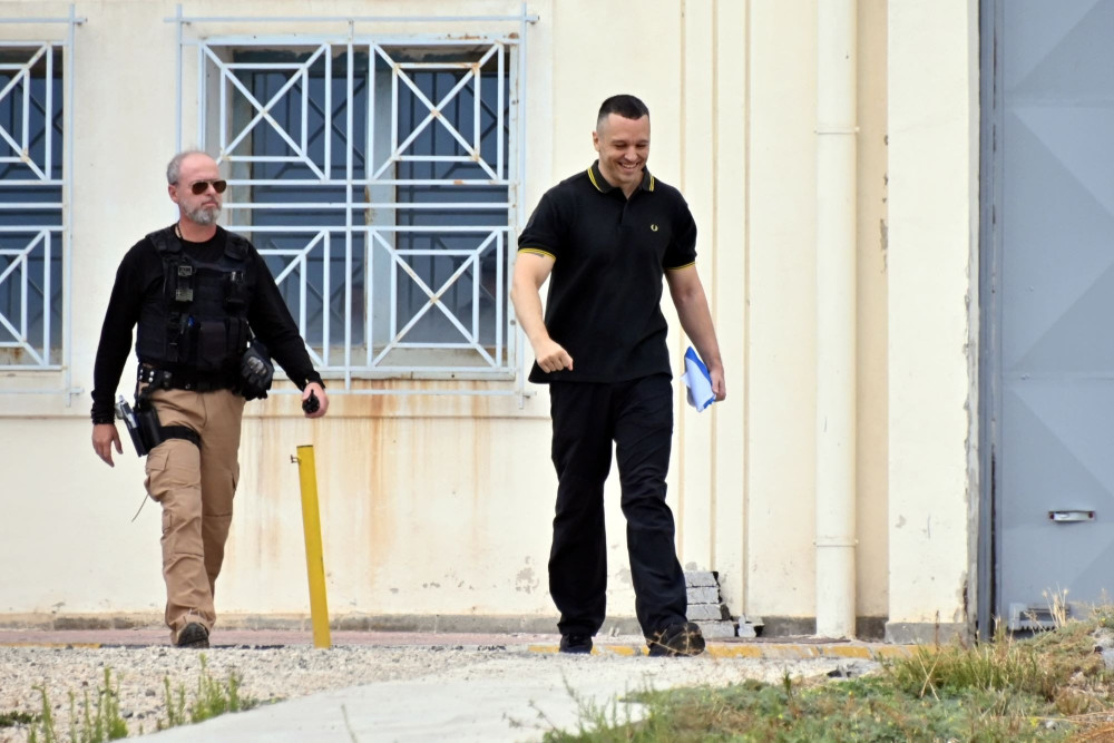 Τα «άνθη του κακού» και οι «γλάστρες»