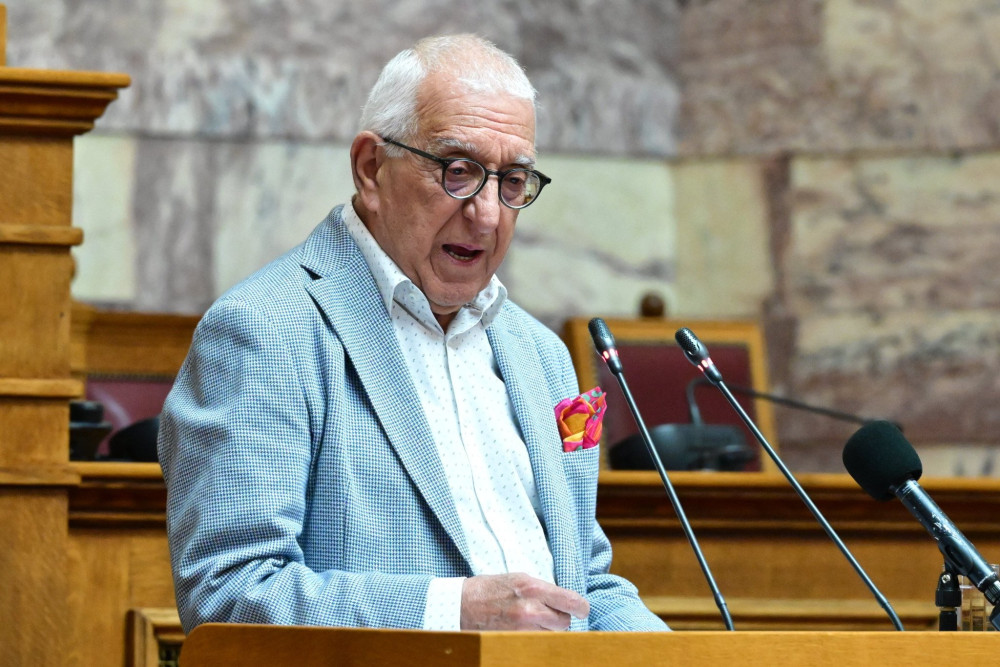 Παραδόθηκε στον Νικήτα Κακλαμάνη η έκθεση του Ελεγκτικού Συνεδρίου για το 2025