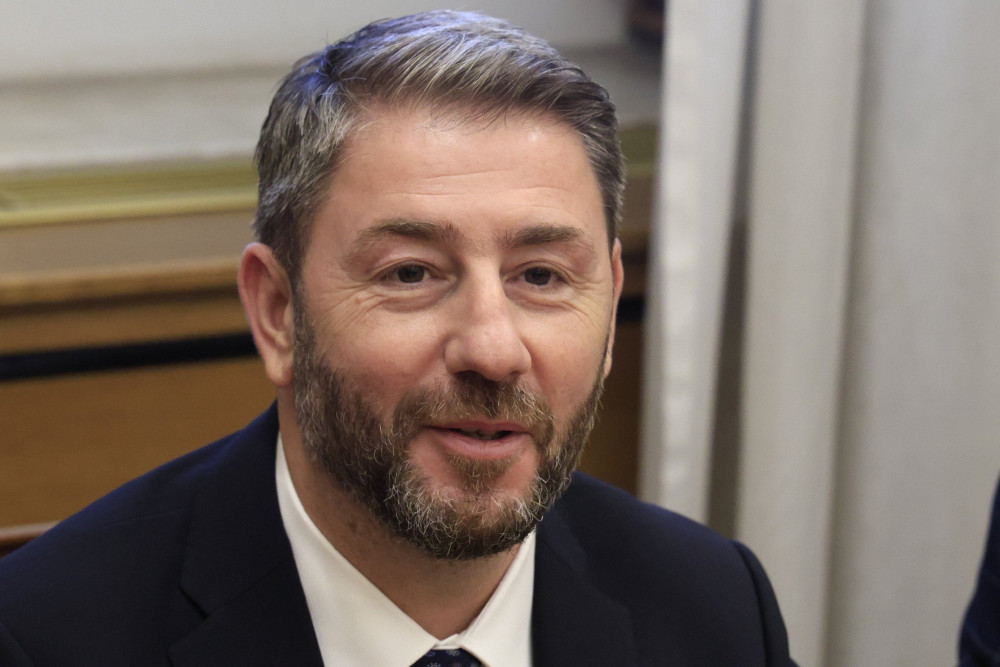 Το ΠΑΣΟΚ γίνεται  κόμμα διαμαρτυρίας: ο Ανδρουλάκης κυνηγά ψηφοφόρους στ’ αριστερά