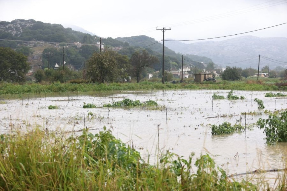 Κρήτη: 23 απεγκλωβισμοί στην Ιεράπετρα κατά τη διάρκεια της νύχτας από τη σφοδρή βροχόπτωση - Νέο έκτακτο δελτίο της ΕΜΥ