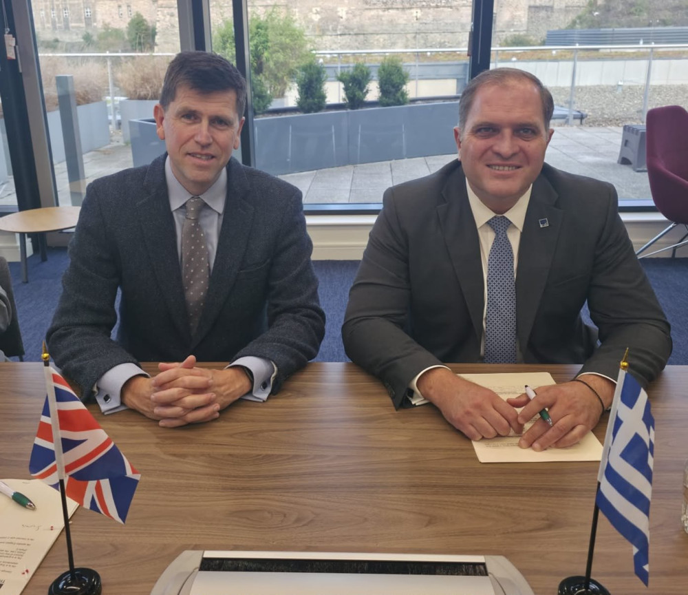 ΑΑΔΕ: Συνεργασία με τις βρετανικές αρχές κατά του λαθρεμπορίου