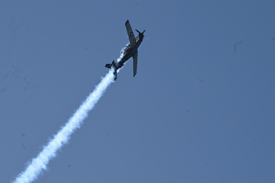Aεροπορική επίδειξη στον Φλοίσβο για τη γιορτή του Αρχαγγέλου Μιχαήλ παρουσία του Νίκου Δένδια (φωτογραφίες)