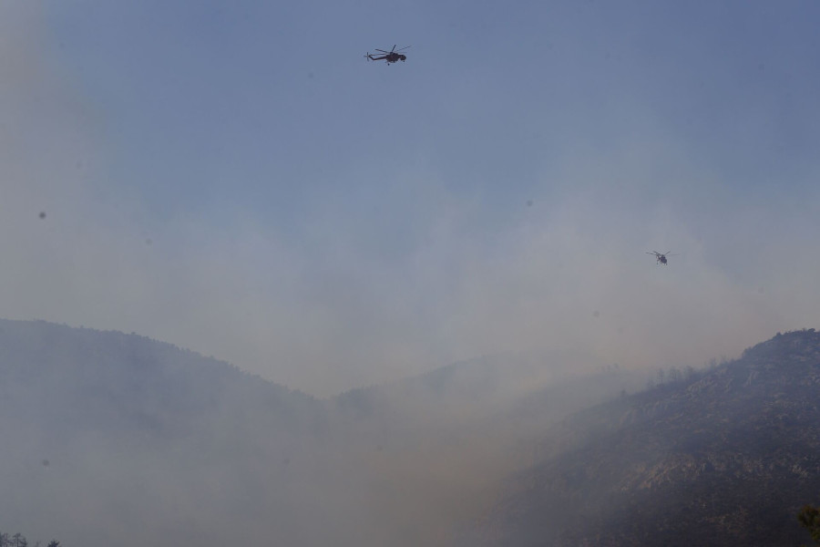Βασίλης Κικίλιας: Χωρίς ενεργό μέτωπο η φωτιά της Πάρνηθας - Εντοπίστηκε από drones της Πυροσβεστικής