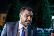 ΝΔ: ξεκίνησε το «φροντιστήριο» στους βουλευτές για τον γάμο ομόφυλων ζευγαριών