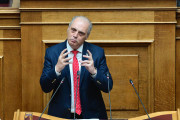 Πέφτουν οι μάσκες: από την αφωνία των κομμάτων στις κατάρες του Βελόπουλου