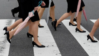 Οι Γιαπωνέζες διαμαρτύρονται για τα ψηλοτάκουνα στη δουλειά