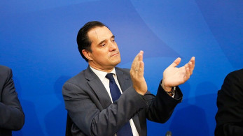 Ο Αδωνης τρολάρει τα συριζόπουλα