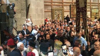 Με λαμπρότητα στα Ιεροσόλυμα η τελετή αφής του Αγίου Φωτός