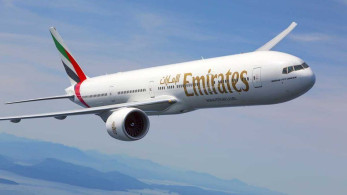 Εκανε αγωγή στην Emirates επειδή της αρνήθηκαν επιπλέον νερό στην πτήση