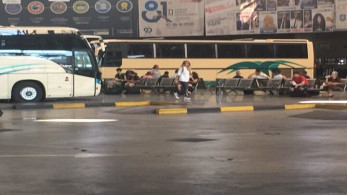 Προσπάθησε να μεταφέρει παράτυπους μετανάστες με λεωφορείο