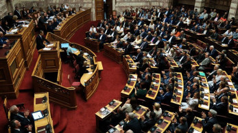 Όλες οι αλλαγές σε δήμους, άσυλο και διανομή φαρμάκων