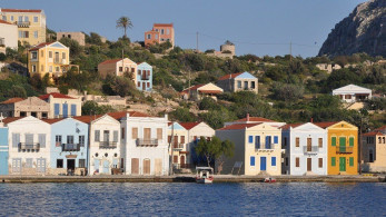 Στήνουν νέα Ίμια στο Καστελόριζο