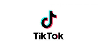 Ανησυχία για νέα «μόδα» στο TikTok με εφήβους που «πίνουν» αντιισταμινικά – Μία 15χρονη νεκρή