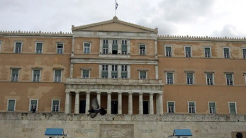 Βουλή: Υπερψηφίστηκε το νομοσχέδιο του υπ. Υγείας – «Πέρασαν» οι τροπολογίες για τα εργασιακά