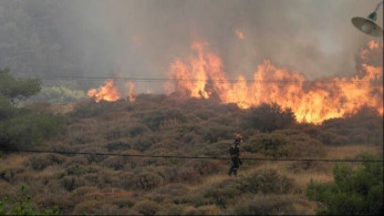 Φωτιά τώρα: Εκκενώνεται οικισμός στα Καλύβια Αττικής- Κάηκε σπίτι