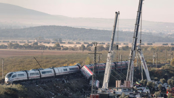 Ισπανία: έρευνες στα συντρίμμια των τρένων και ερωτήματα για την ασφάλεια - Απεργούν οι μηχανοδηγοί