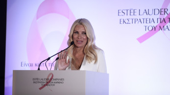 Ελένη Μενεγάκη: γιόρτασε τα 57α γενέθλιά της με σπάνια οικογενειακά στιγμιότυπα