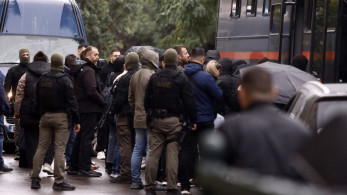 «Χωριάτικο»: με πούλμαν στην Ευελπίδων οι 30 πρώτοι συλληφθέντες