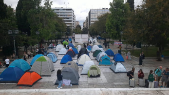 Σύνταγμα: φοιτητές στήνουν ξανά σκηνές πριν από το πανεκπαιδευτικό συλλαλητήριο