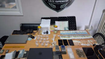 ΕΛ.ΑΣ: εγκληματική οργάνωση διακινούσε ναρκωτικά ακόμα και σε σχολεία - 10 συλλήψεις
