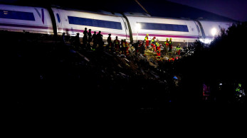 Ισπανία: τα 17 κρίσιμα λεπτά και οι τρεις προειδοποιήσεις πριν τη σύγκρουση των τρένων - «Συνεχίστε κανονικά» (video)