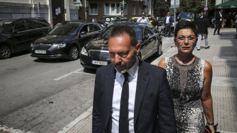 Τρέχουν να σωθούν οι υβριστές του Στουρνάρα