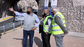 Δόθηκε στην κυκλοφορία η σήραγγα Λουμπάρδα (Τρύπες Καραμανλή)