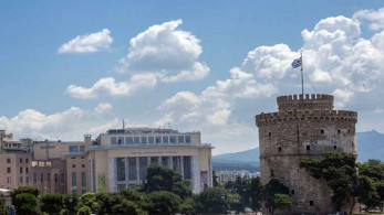 O Λευκός Πύργος “φοράει” τα μπλε του