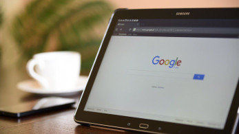 Google: Καλείται σε εξηγήσεις για την απόλυση μαύρης ερευνήτριας