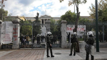 “Σύννομη η απαγόρευση συγκεντρώσεων” ξεκαθαρίζει το επιστημονικό προσωπικό της χώρας