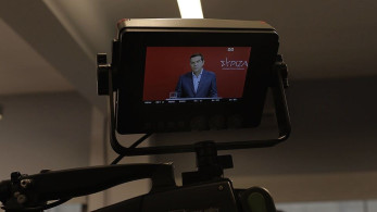 ΣΥΡΙΖΑ, ένα κόμμα τρολ: Από τον λαϊκισμό μέχρι τα fake news, ένα τσιγάρο δρόμος!