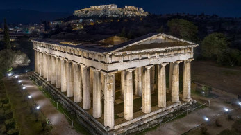 Μνημείο Φιλοπάππου και Ναός του Ηφαίστου: Η ιστορία των δύο μνημείων που φωτίστηκαν εκ νέου