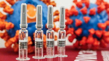 Εμβόλια: 100 εκ. δόσεις έχουν χορηγηθεί παγκοσμίως-Περιμένουν οι φτωχές χώρες