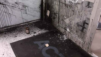 Σύσσωμος ο πολιτικός κόσμος καταδικάζει την επίθεση στο Action24