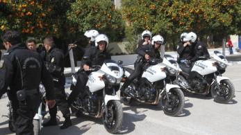 Ενέδρα και επίθεση 30 ατόμων κατά αστυνομικών της ΔΙΑΣ -8 προσαγωγές