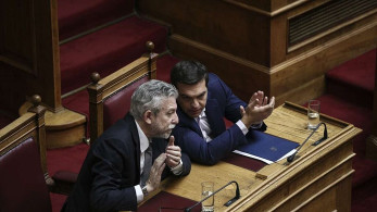 Αλέξη, πες αλεύρι! Ο Κοντονής σε γυρεύει!