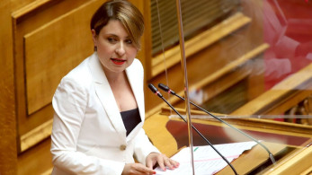 Παράταση συμβάσεων των καθαριστριών του Πανεπιστημίου Πατρών ζητά η Αλεξοπούλου