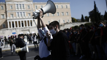 Στην Ελλάδα, τα καρναβάλια κρατάνε όλο το χρόνο…