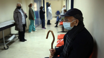 Σπάνιο, αλλά όχι έκπληξη: Aκόμα και εμβολιασμένοι μπορεί να μολυνθούν από κορωνοϊό