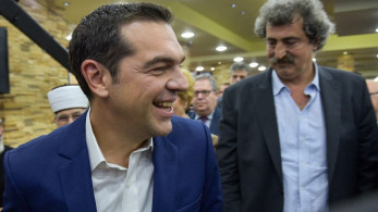 Τσίπρας-Πολάκης: Το ‘να χέρι νίβει τ’ άλλο και τα δυο το πρόσωπο