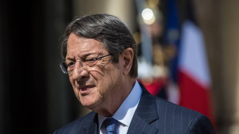 Η ιστορία δεν γράφεται με παλαμάκια